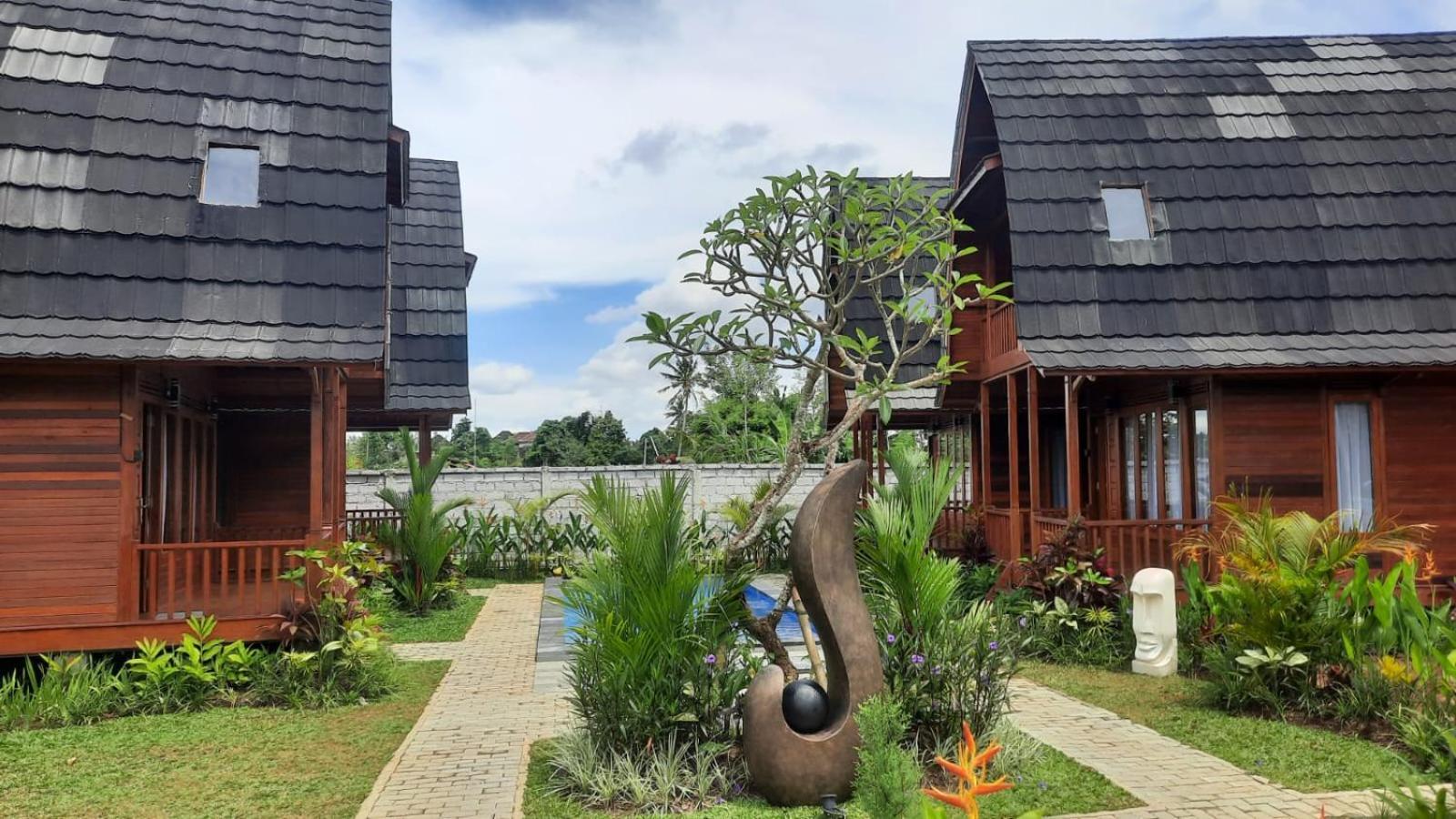 Kayu Joglos * Ubud